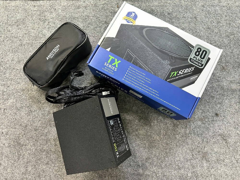 Andyson TX700 700W - 80 Plus Titanium PSU