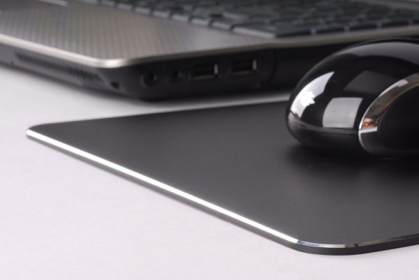 Zalman Amp 1000 Premium Aluminium Mouse Pad 02