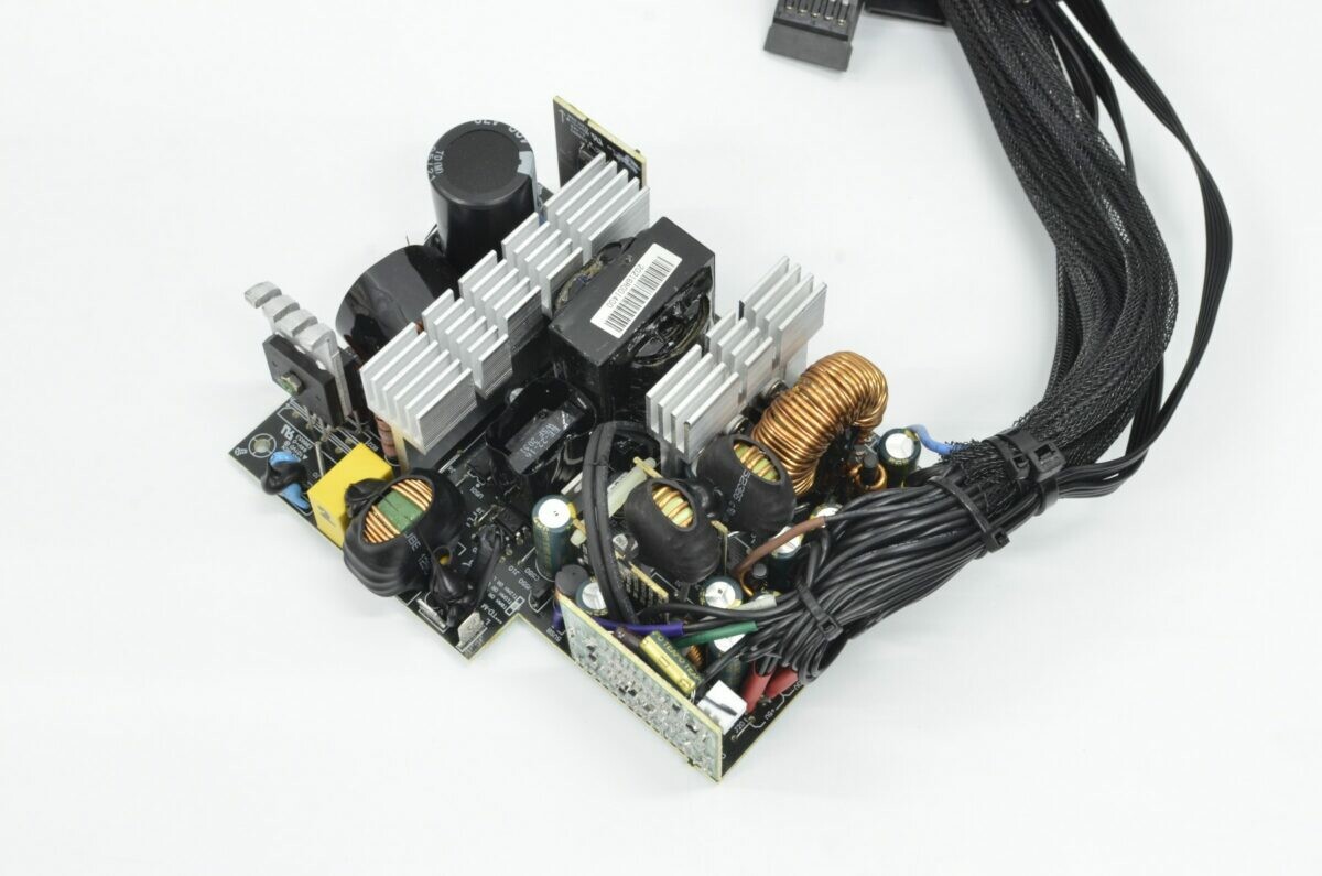 EVGA 600 BR - 80+ BRONZE 600W - Hard Line EVGA 600 BR - 80+ BRONZE 600W - Hard Line