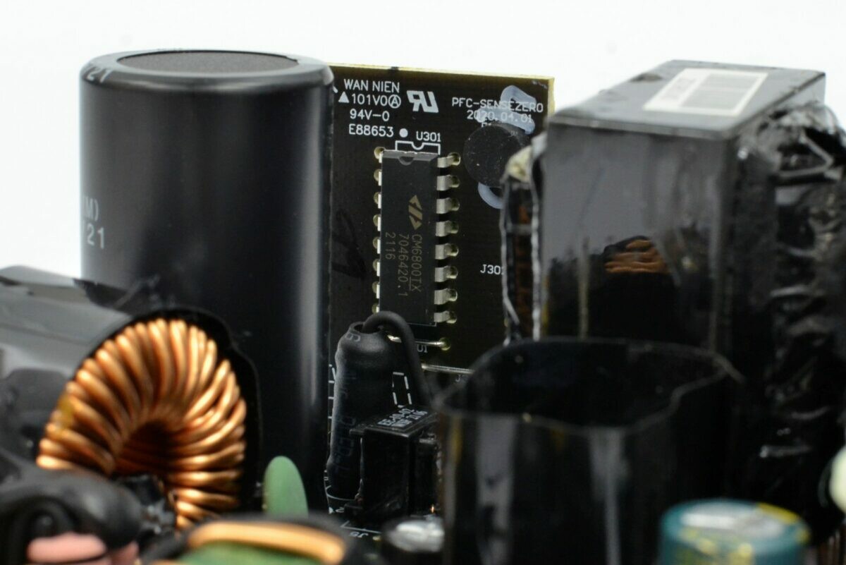 EVGA 600 BR - 80+ BRONZE 600W - Hard Line EVGA 600 BR - 80+ BRONZE 600W - Hard Line