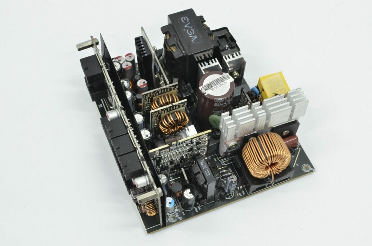 EVGA SuperNOVA 550 GT - 80+ GOLD 550W - Fully Modular