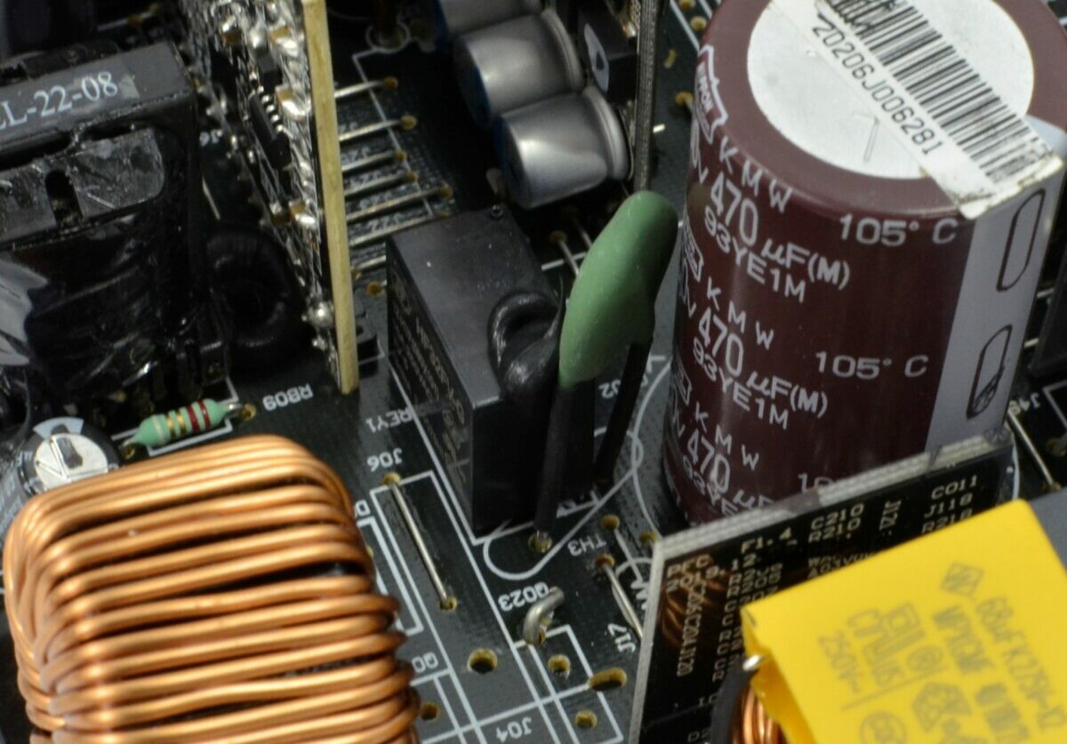 EVGA SuperNOVA 550 GT - 80+ GOLD 550W - Fully Modular EVGA SuperNOVA 550 GT - 80+ GOLD 550W - Fully Modular