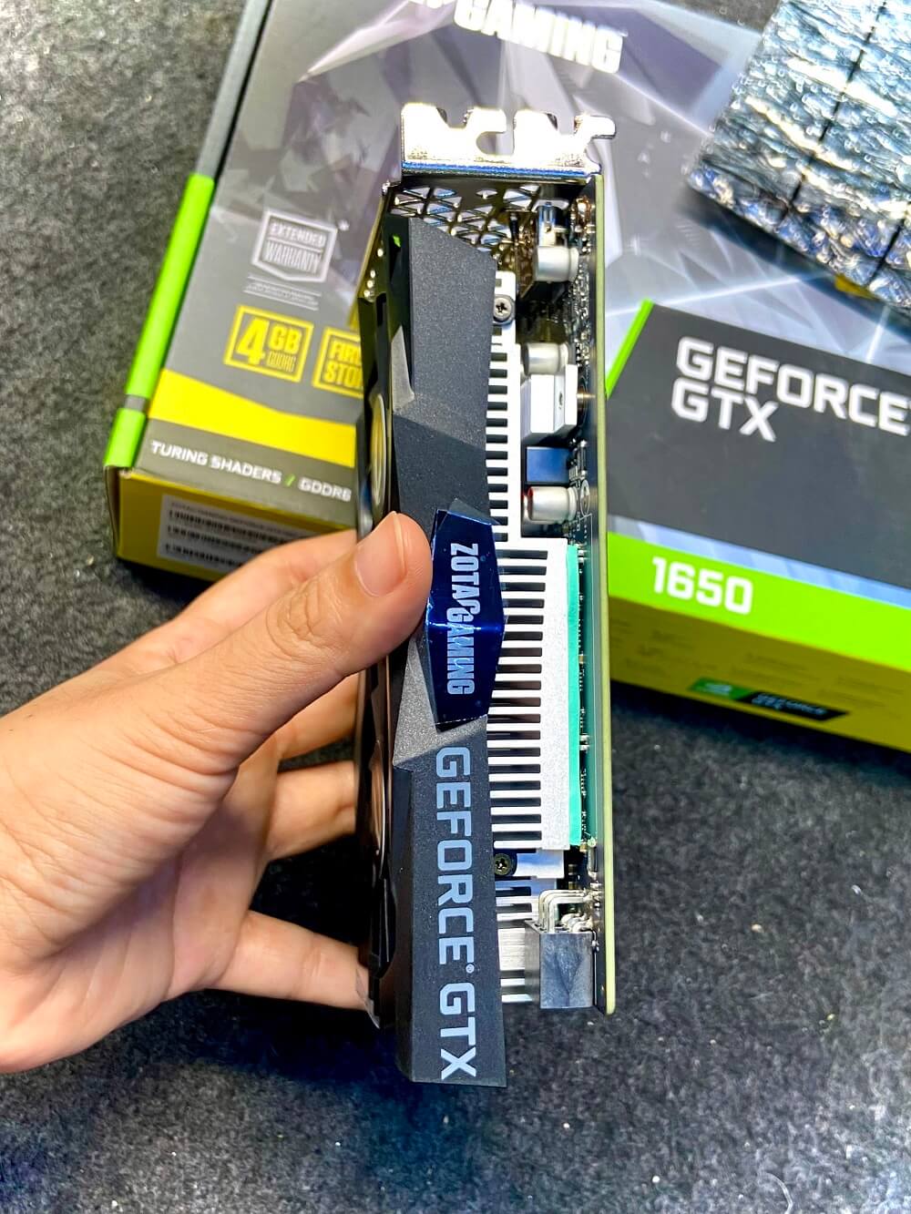 ZOTAC GAMING GeForce GTX 1650 AMP Core GDDR6