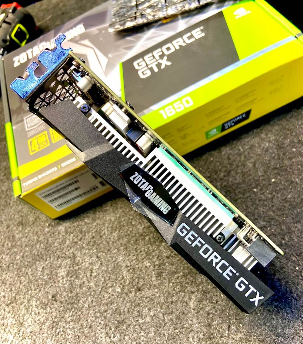 ZOTAC GAMING GeForce GTX 1650 AMP Core GDDR6
