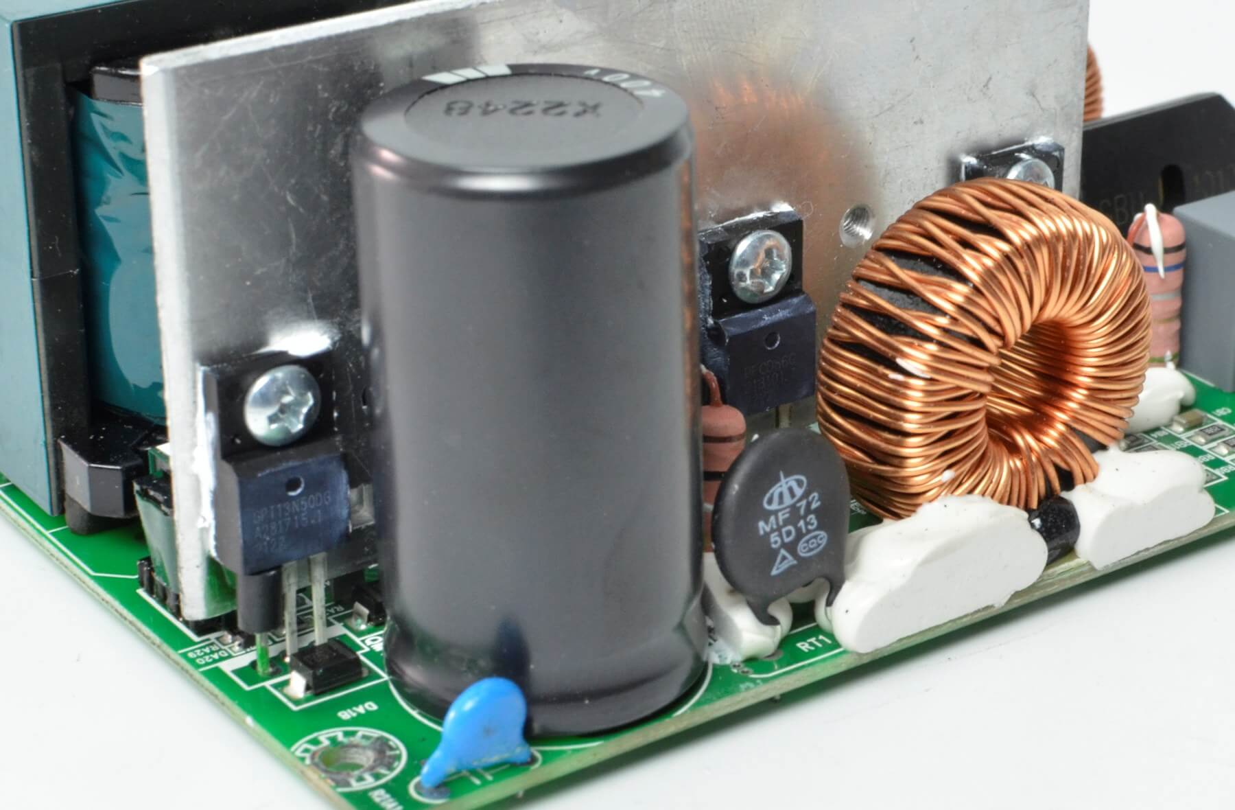 Infinity ECO 550W Single Rail – True Power Features 17 Infinity ECO 550W Single Rail – True Power