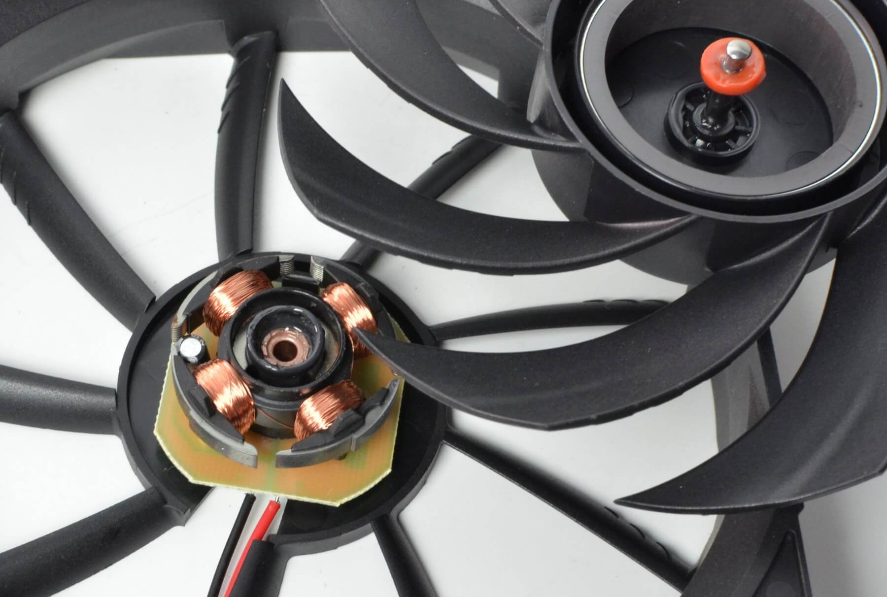 Infinity ECO 550W Single Rail – True Power Features 65 Infinity ECO 550W Single Rail – True Power