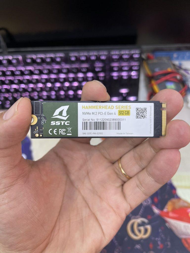SSTC HAMMERHEAD E21 512GB - PCIe 4.0 x4 NVMe M.2 SSTC HAMMERHEAD E21 512GB - PCIe 4.0 x4 NVMe M.2