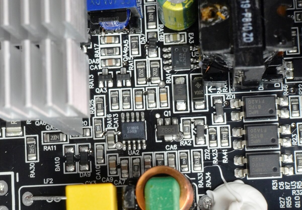 Infinity Eco V3 650w – DC to DC – Hiệu suất 88% – Active PFC – Single Rail